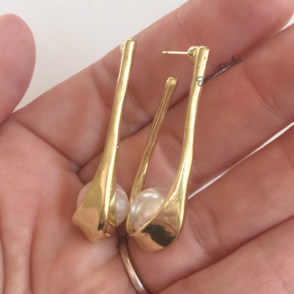 New Anthropologie Pearl Vintage Hoop Earrings - Picture 9 of 16
